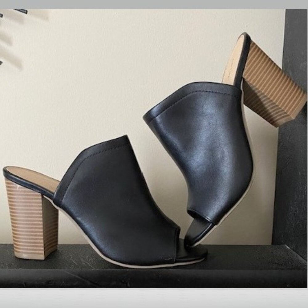 Women's Black Mules